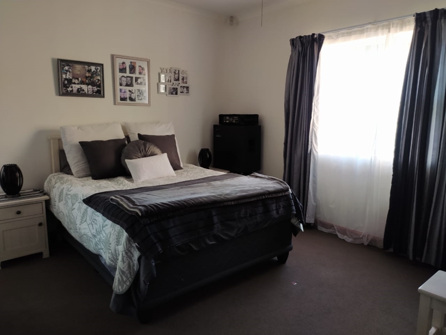 3 Bedroom Property for Sale in Pinelands Eastern Cape